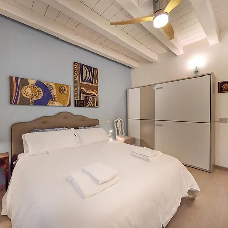 Cello Apartment *