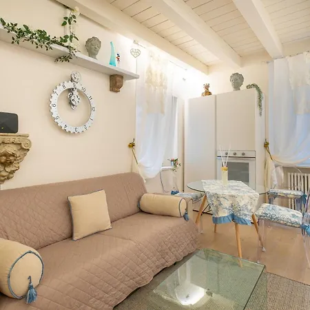 Cello Apartment *