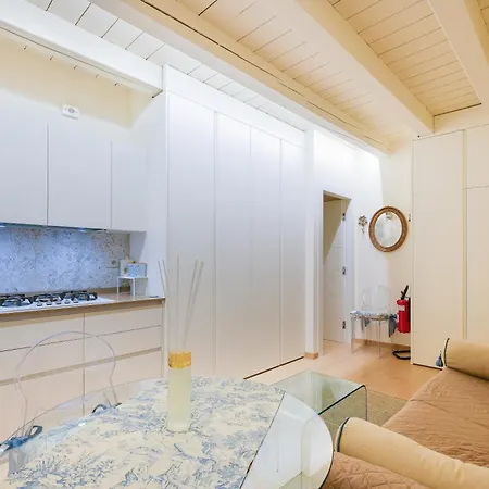 Cello Apartment *