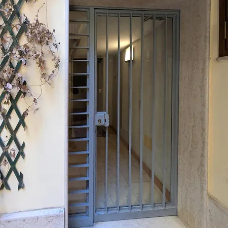 Cello Apartment *